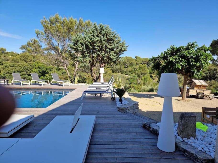 Magnifique Villa De Luxe Au Coeur De La Garrigue Nîmes Eksteriør bilde