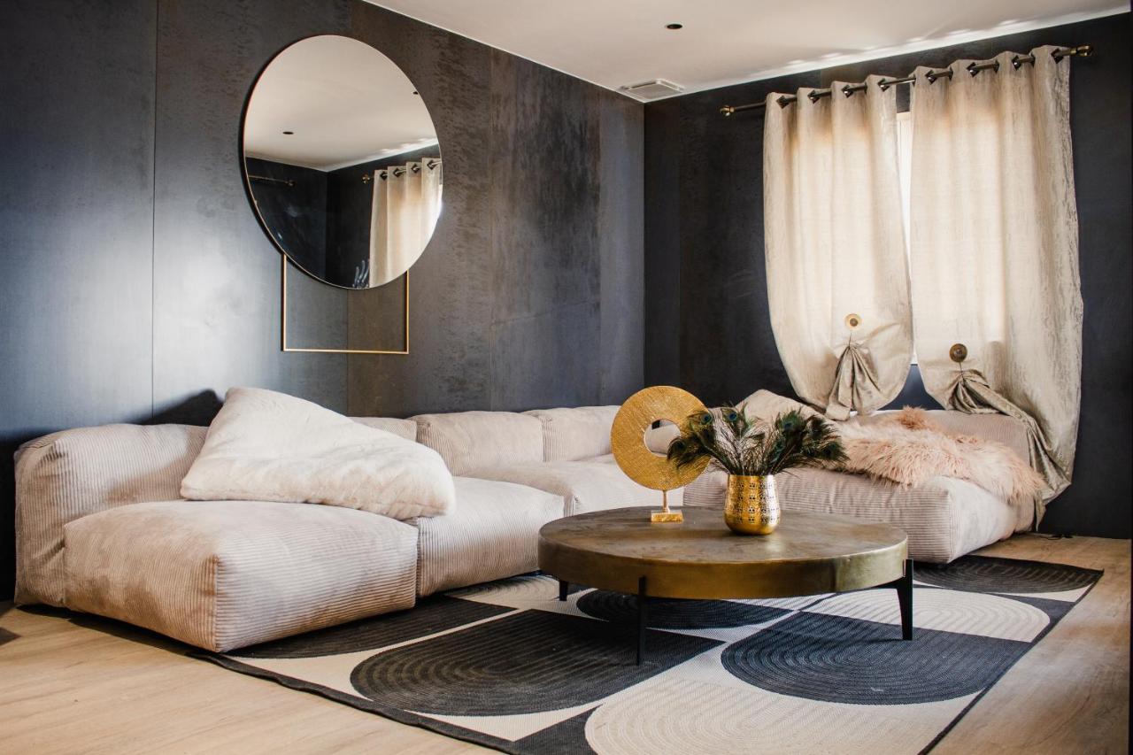 Magnifique Villa De Luxe Au Coeur De La Garrigue Nîmes Eksteriør bilde